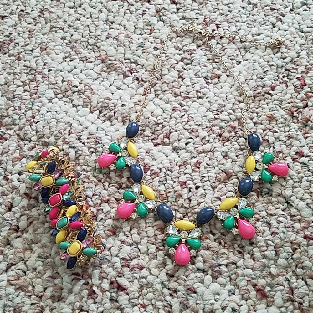 FASHION JEWELRY NECKLACE AND BRACELET